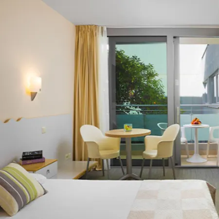 Sunny By Valamar دوبروفينك