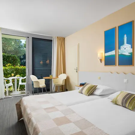 Sunny By Valamar فندق دوبروفينك
