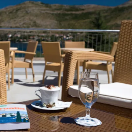 Sunny By Valamar فندق دوبروفينك