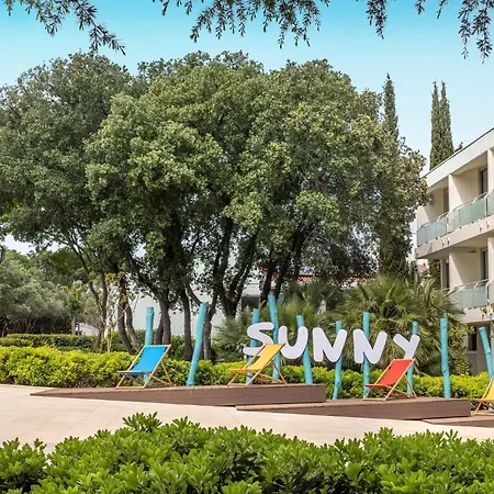 فندق Sunny By Valamar دوبروفينك